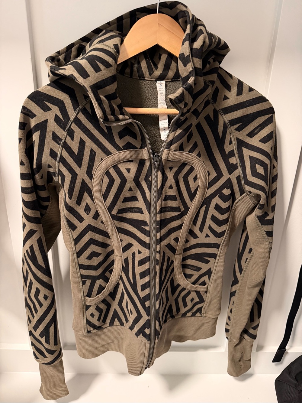 lululemon athletica Olive & Black Geo-Print Hooded Zip Jacket